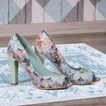 Load image into Gallery viewer, Kai Vinyl Mat - VMAT