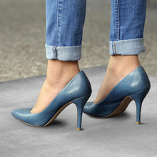 Load image into Gallery viewer, easy to clean durable vinyl mat