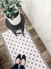 Load image into Gallery viewer, Wahi Vinyl Mat