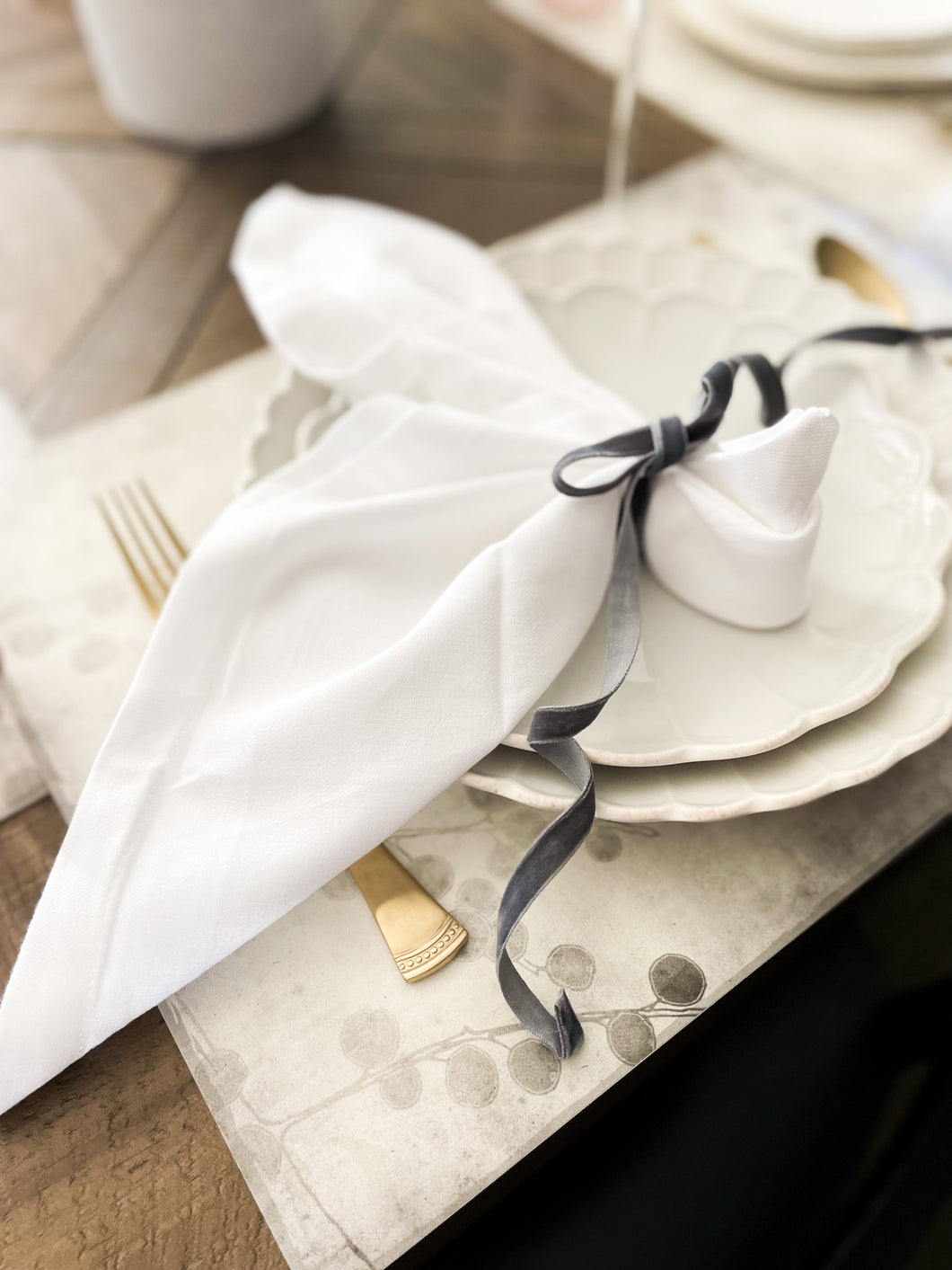 Shadows Tableware - VMAT